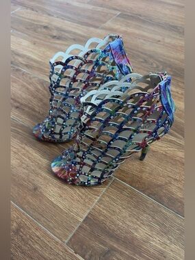 Zigi Soho Multicolor Scalloped Cage Jewel Heels